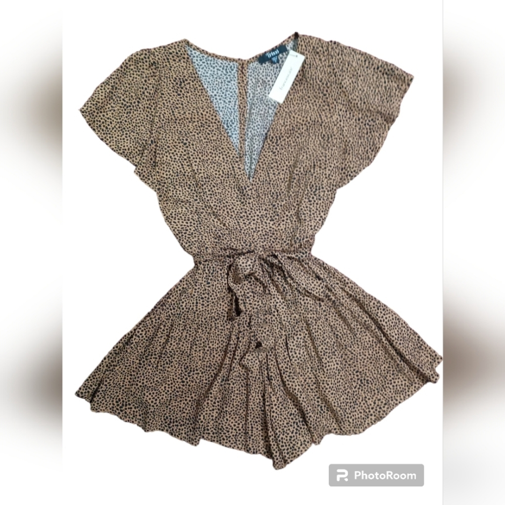 NWT Francesca's Trixxi Leopard Print Romper (Size Small)